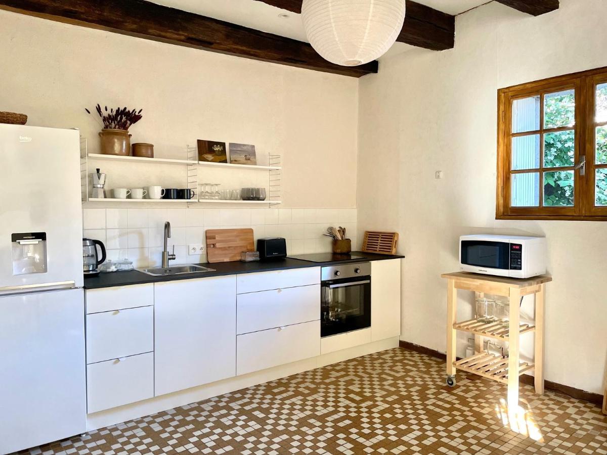 Stylish One Bedroom Apartment In A Lovely Village Saint-Vincent-Rive-d'Olt Экстерьер фото
