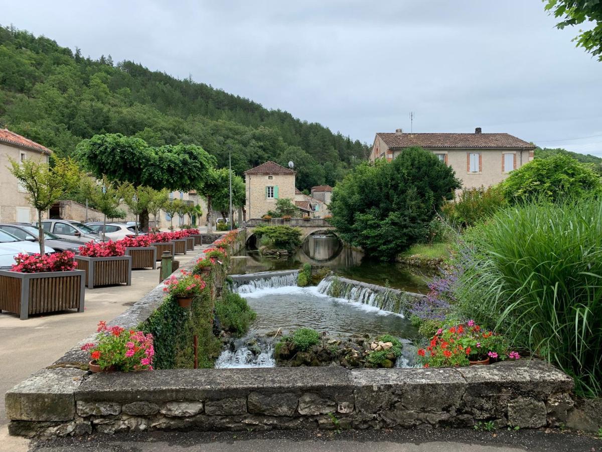 Stylish One Bedroom Apartment In A Lovely Village Saint-Vincent-Rive-d'Olt Экстерьер фото